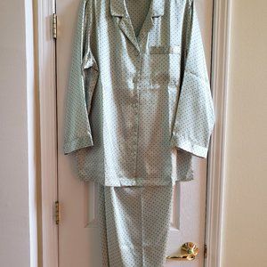 Morgan Taylor NWOT 2-pc PolySilk Long Sleeve Long Pant Pajama Set Light Green 1X